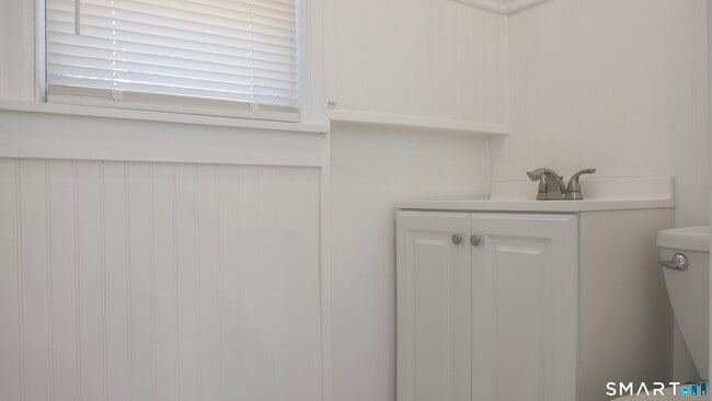 Building Photo - 49 Sound View Heights