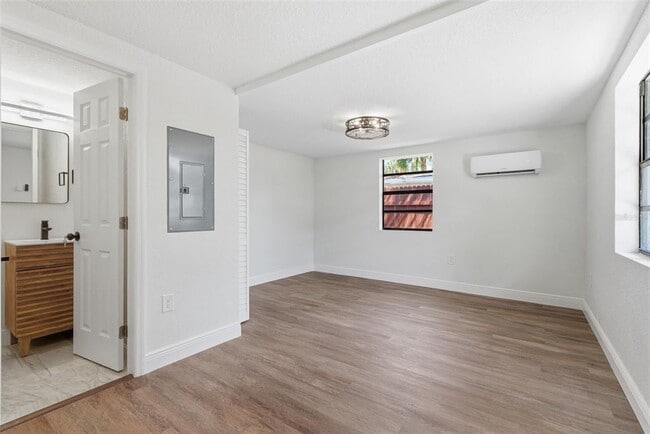 Building Photo - 113 145th Ave