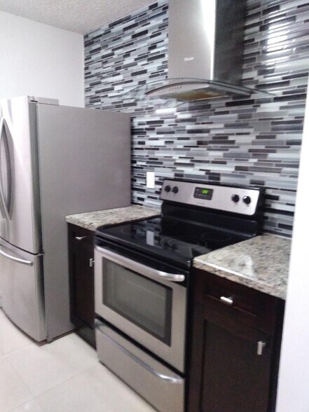 Building Photo - 11842 SW 37 Ter