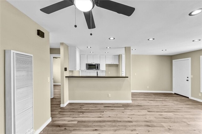 Building Photo - 20526 S Western Ave