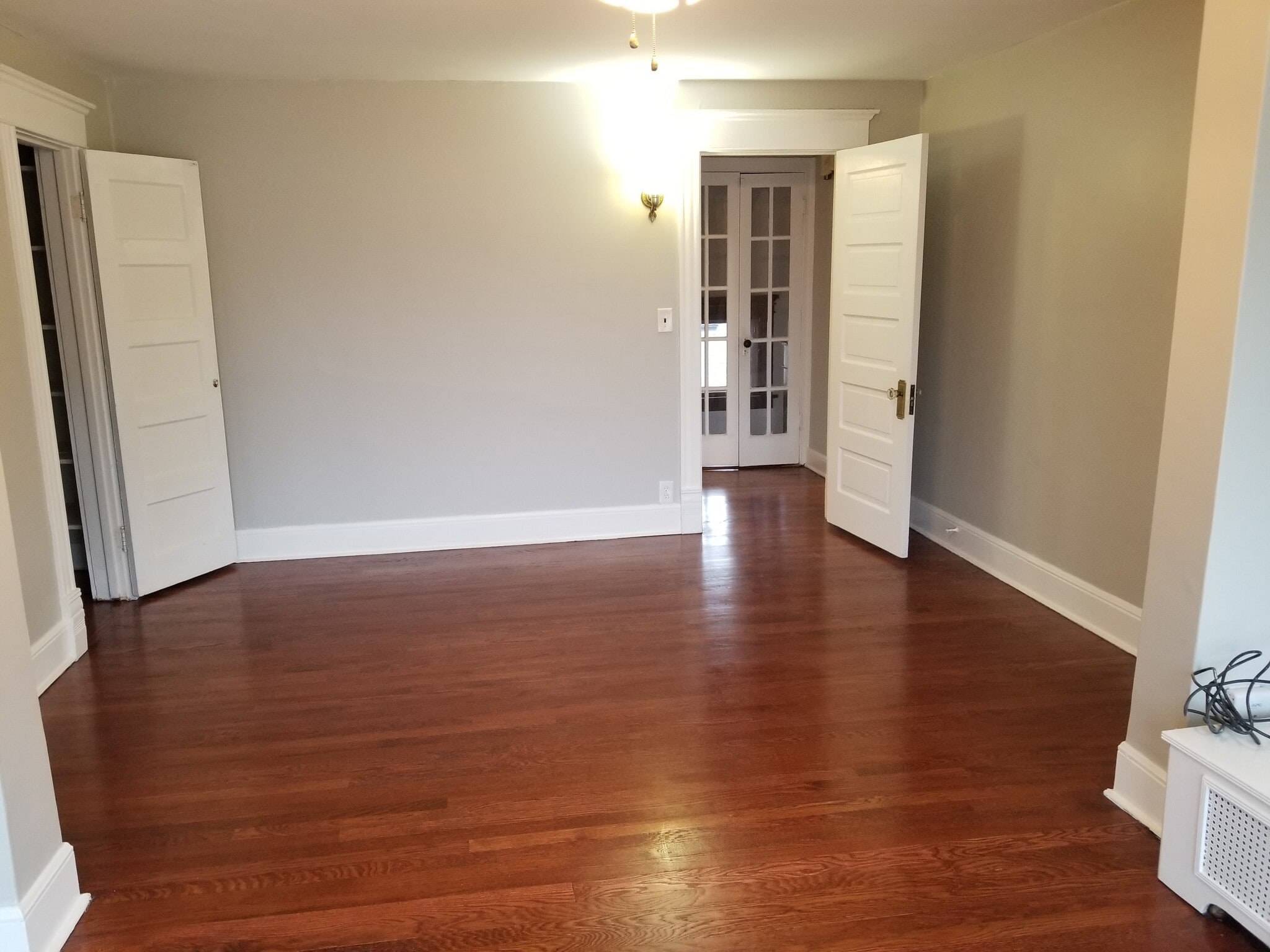 Bedroom - 7560 W Touhy Ave
