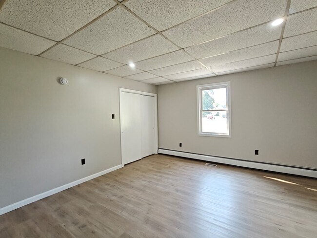 Building Photo - 610 N Main St