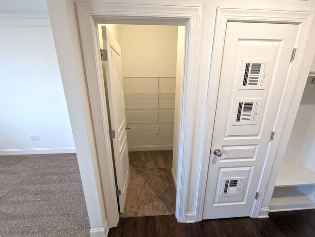 Building Photo - 146 Brindle Ln