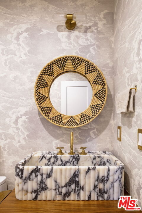 Building Photo - 29500 Heathercliff Rd