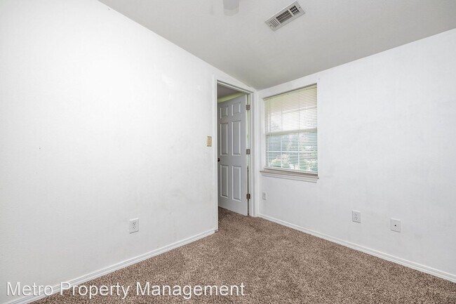 Building Photo - 2 br, 1 bath House - 416 W Pleasant Grove Rd.
