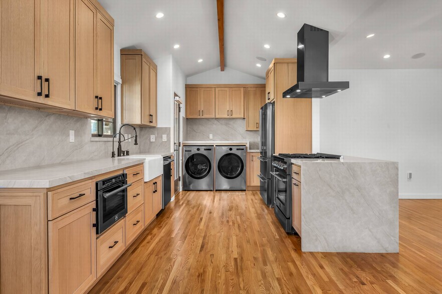 Building Photo - 920 S Spaulding Ave