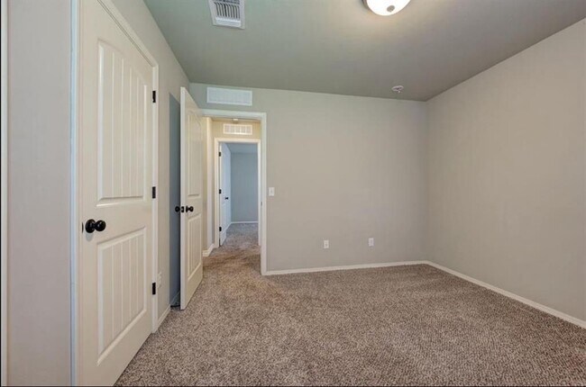 Building Photo - 2617 NW 185th St