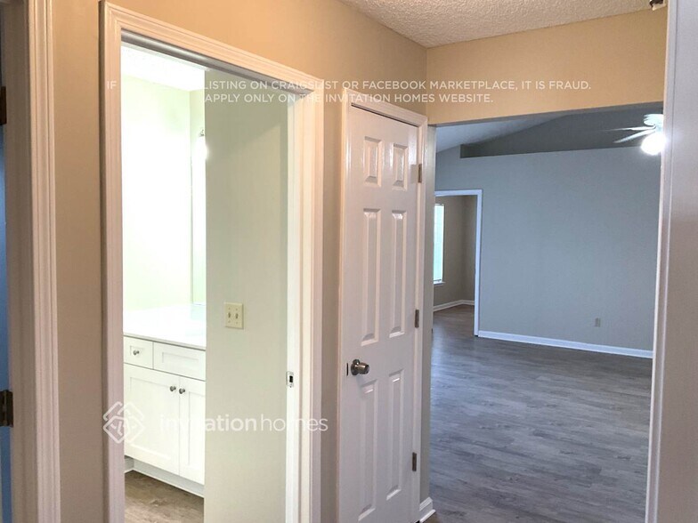 Building Photo - 12520 Larkstone Ct