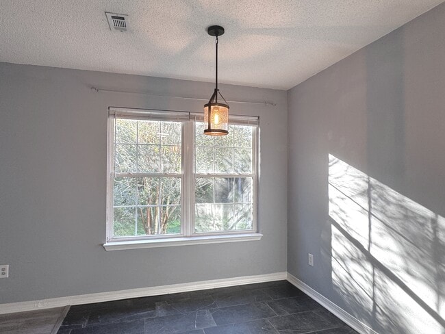 Building Photo - 4797 Old Mill Ct