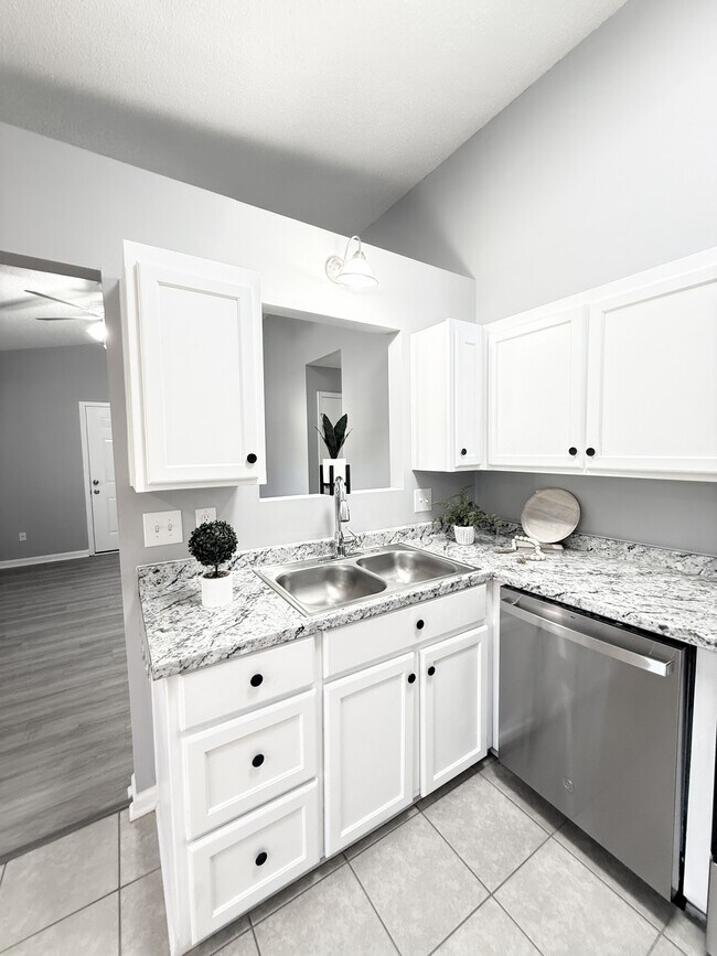 Building Photo - 506 Idlewood Cir