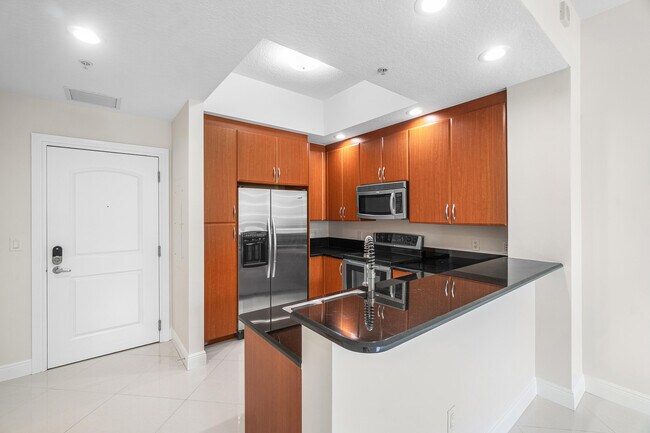 Building Photo - 701 S Olive Ave