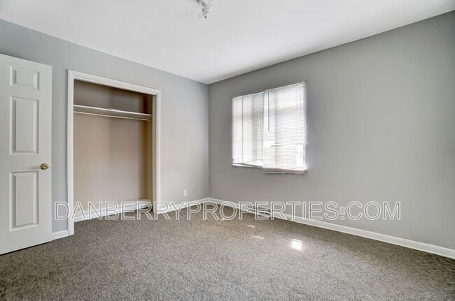 Building Photo - 1115 Secor Rd