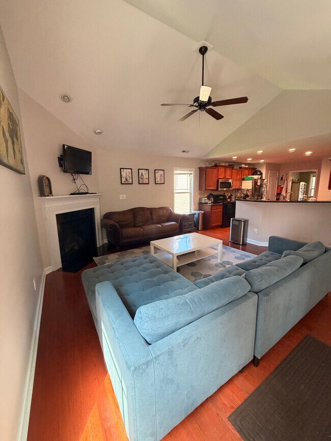 Building Photo - 207 Heather Brook Cir