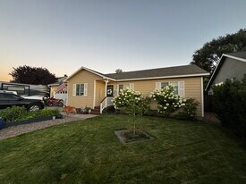 Building Photo - 2412 E O Ave