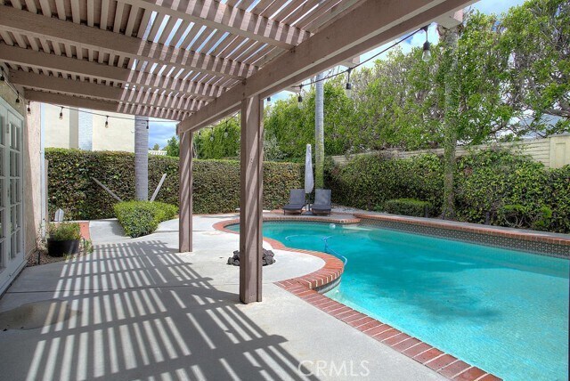 Building Photo - 15412 Lorraine Way