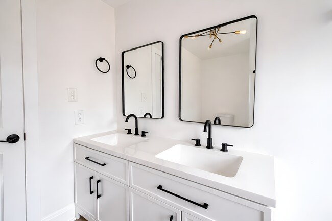 Building Photo - Gantt ST