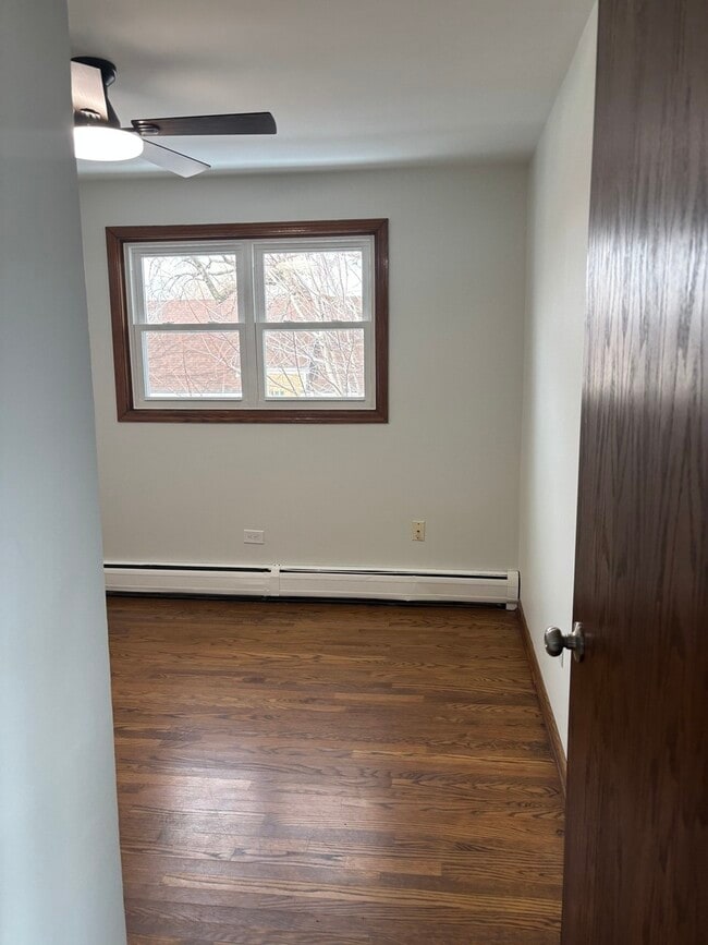 Building Photo - 4801 S Kolin Ave