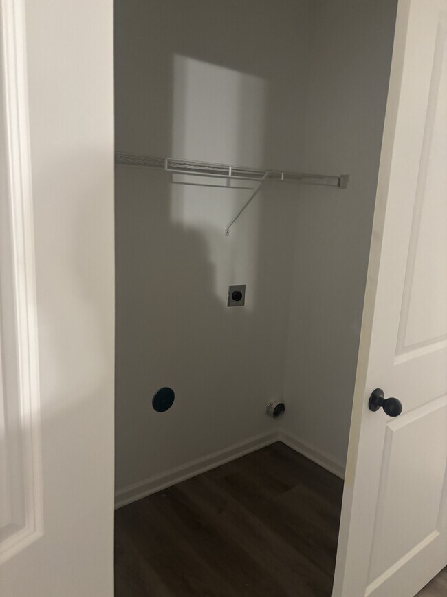 Building Photo - 2585 Callie Rd