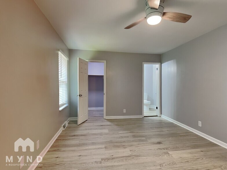 Building Photo - 5510 Country Dr