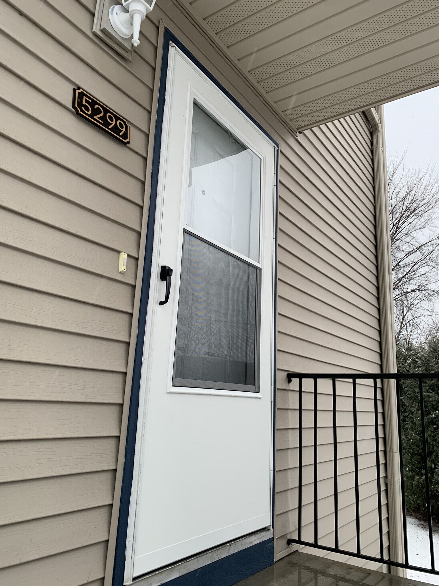 Building Photo - 5293 Manchester Dr