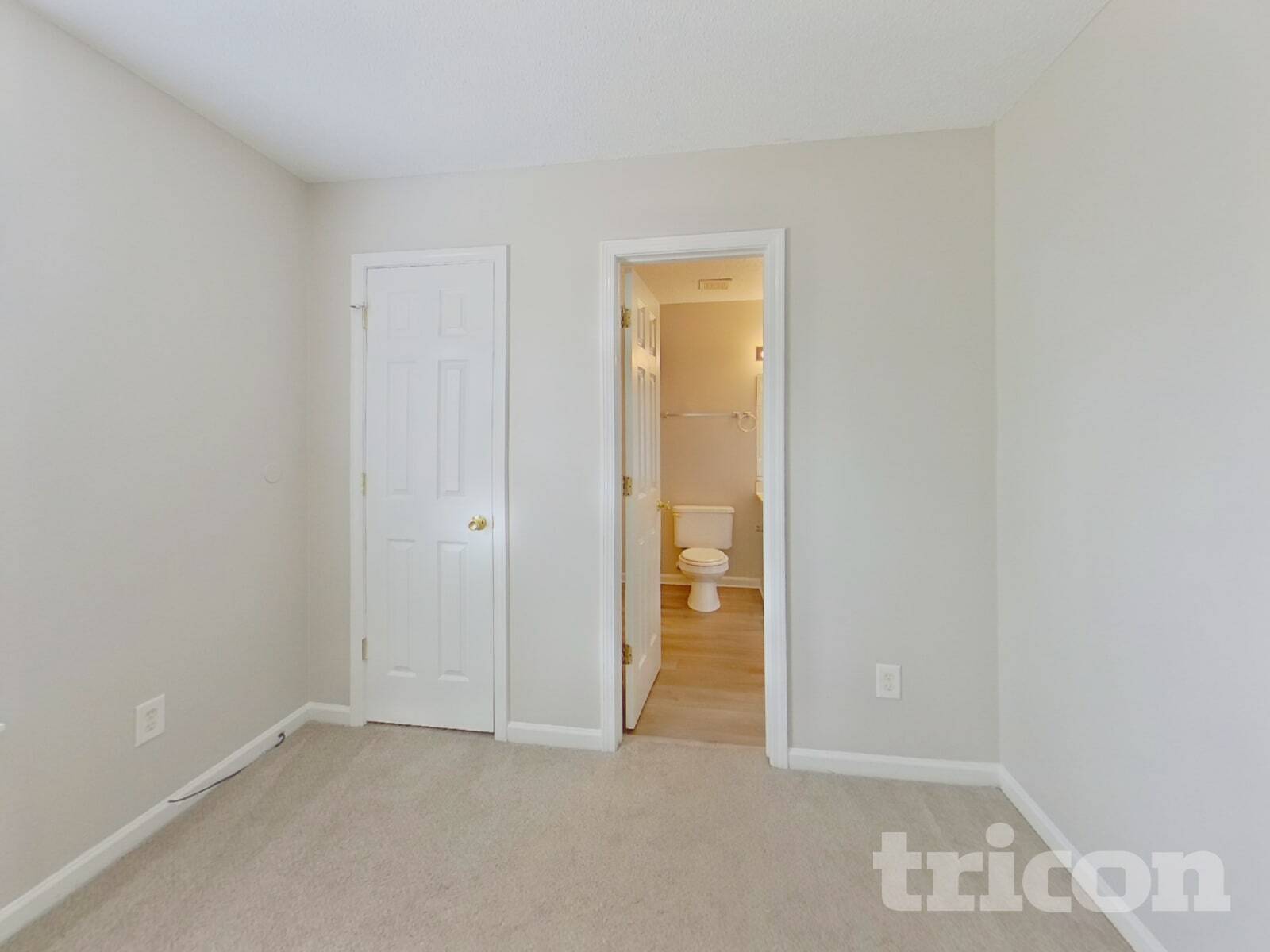 Building Photo - 381 Valley Heights Ln