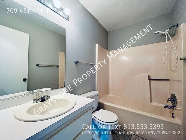 Building Photo - 709 45th St E