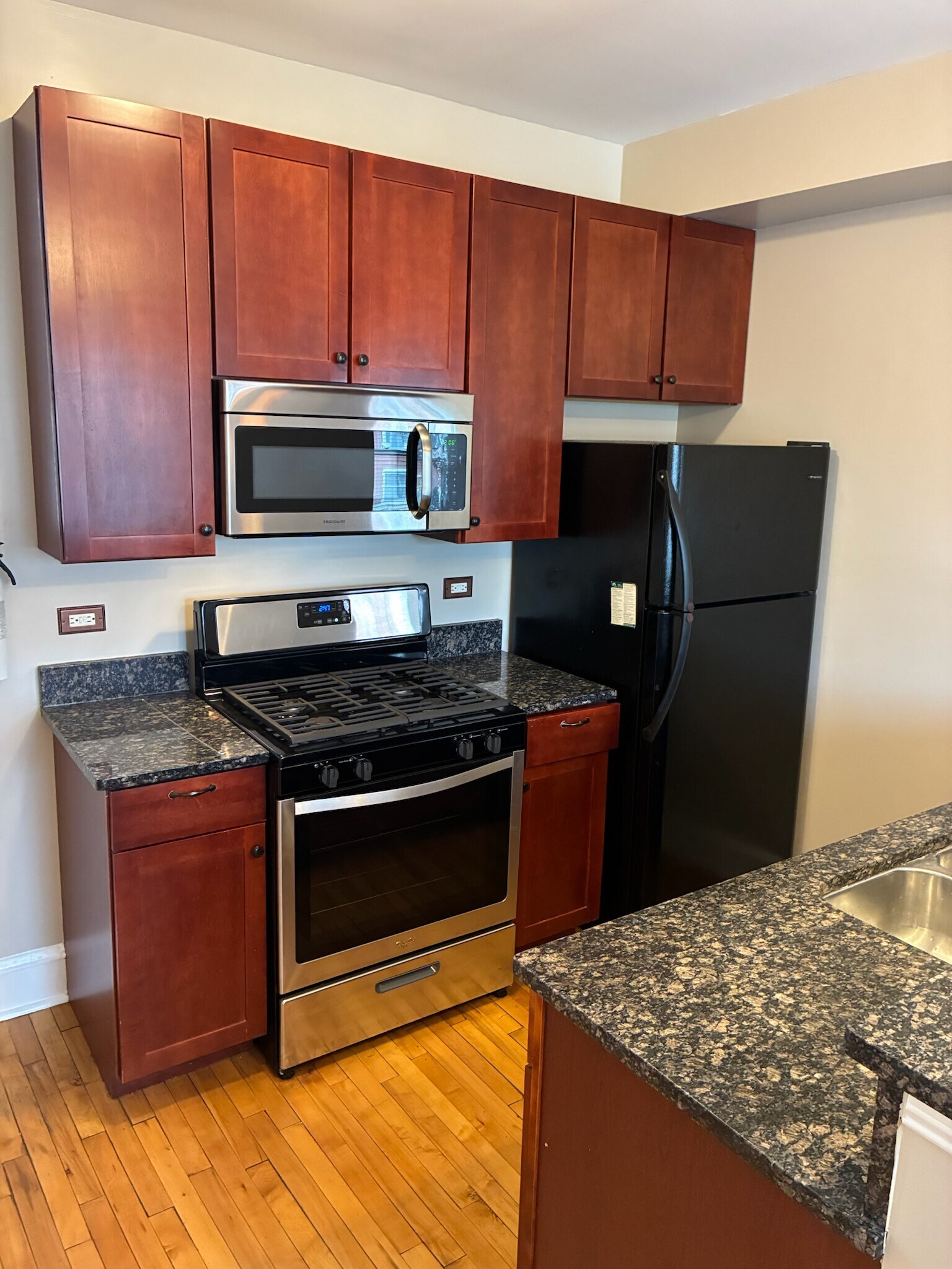 Building Photo - 801 Erie St