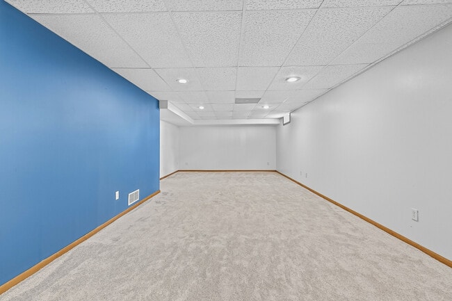 Building Photo - 2052 Ashford Rd