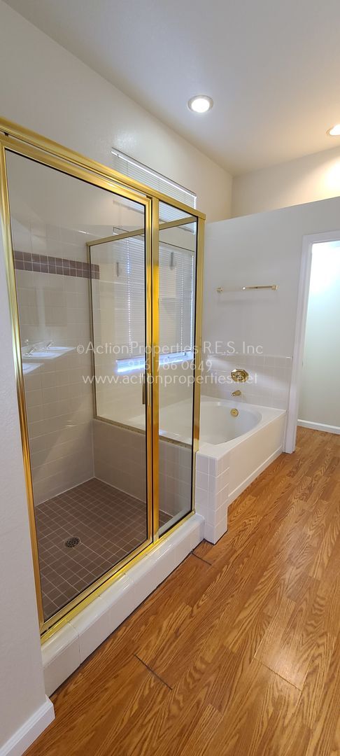 Building Photo - Move In Special! Woodcreek High School Walking Distance, West Roseville Single Story, , 4 Bed 2 B...