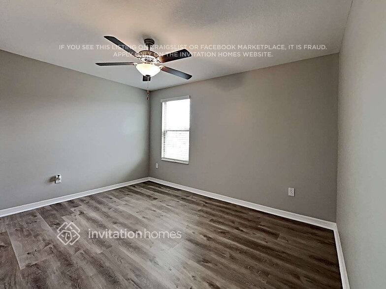 Building Photo - 11908 Miracle Mile Dr