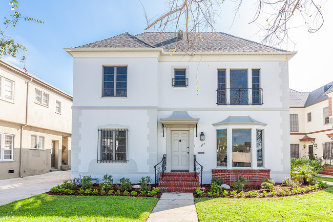 Front Building - 1246 S La Jolla Ave