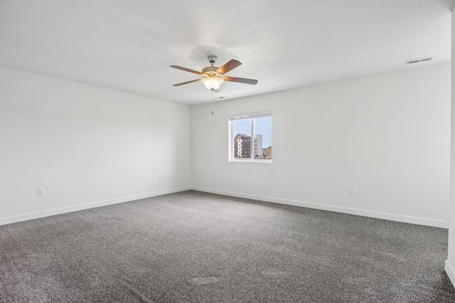 Building Photo - 734 E 500 S