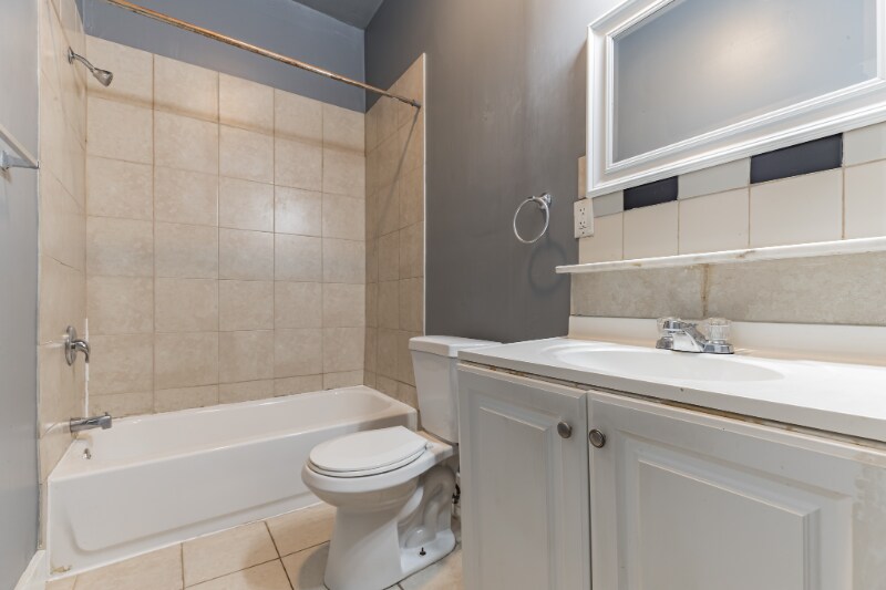 Building Photo - 1 Sharon Ave