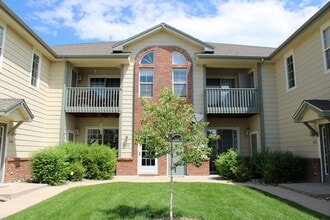 Building Photo - Beautiful 2-Bedroom Townhome in Pinnacle at T-Bone Ranch