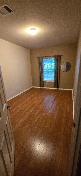 Primary Photo - 292 Black Cap Run