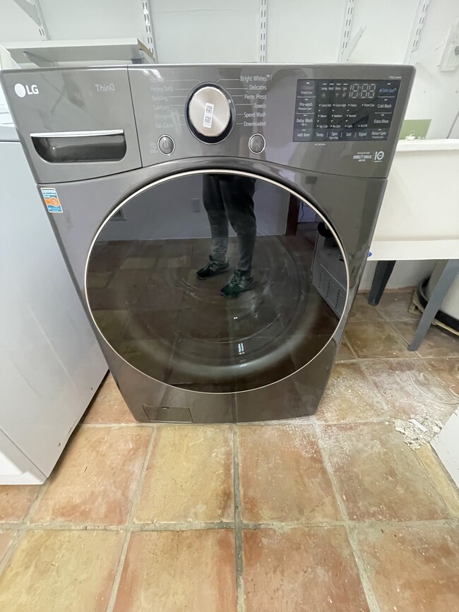 Building Photo - 104 S Tumbleweed Trail