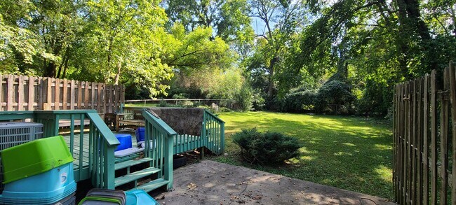 Building Photo - The Brownrose