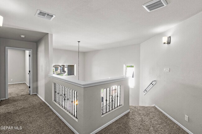 Building Photo - 12352 Stansbury Dr