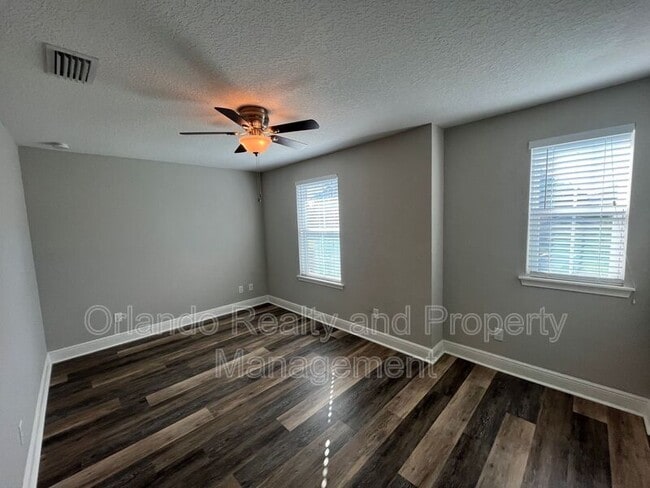 Building Photo - 2697 E Washington St