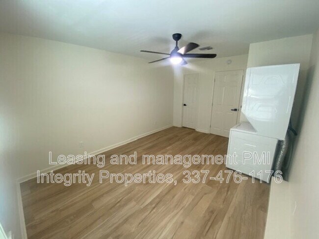 Building Photo - 105 Meaux Blvd