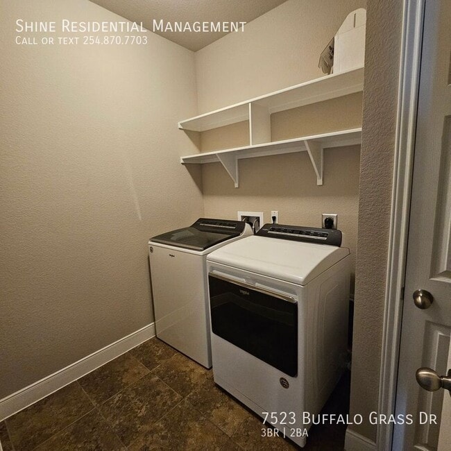 Building Photo - 7523 Buffalo Grass Dr