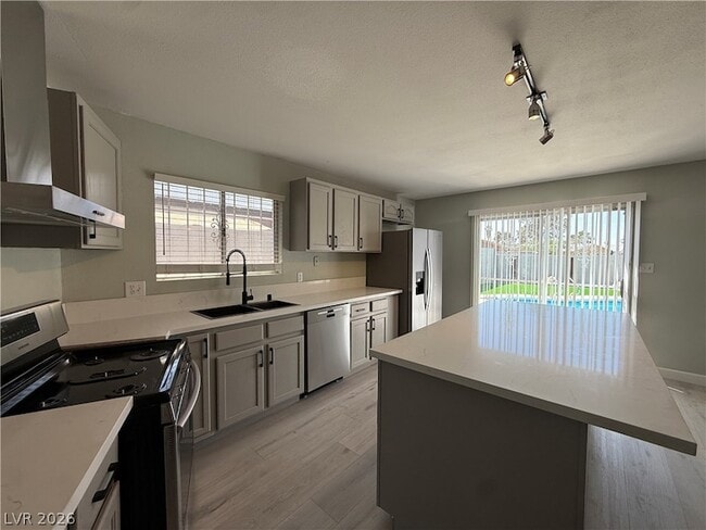 Building Photo - 6489 Bugbee Ave