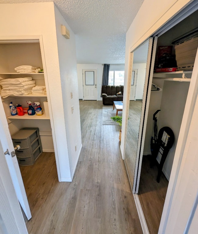 Building Photo - 1009 W 30th Ave