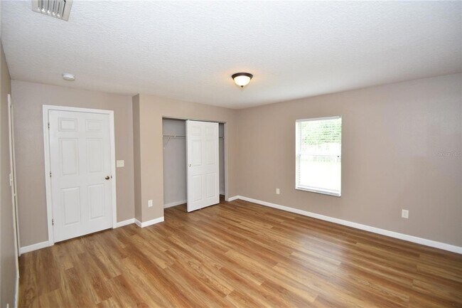 Building Photo - 7 Ryarbor Dr