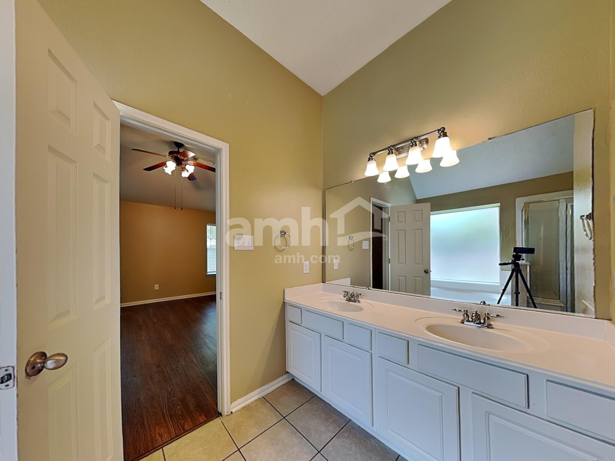 Building Photo - 7612 Misty Lake Ln
