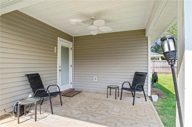 Building Photo - 8650 E Hamilton Bridges Dr