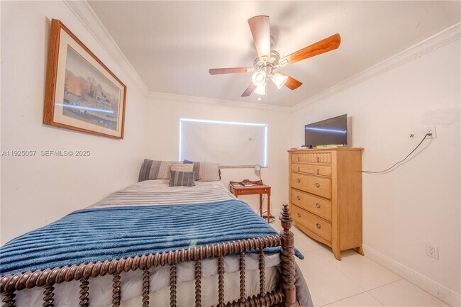 Building Photo - 1660 NE 191st St