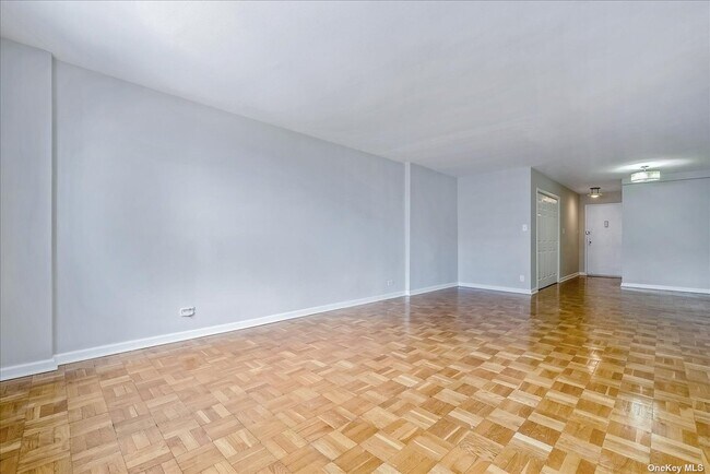 Building Photo - 102-10 66th Rd