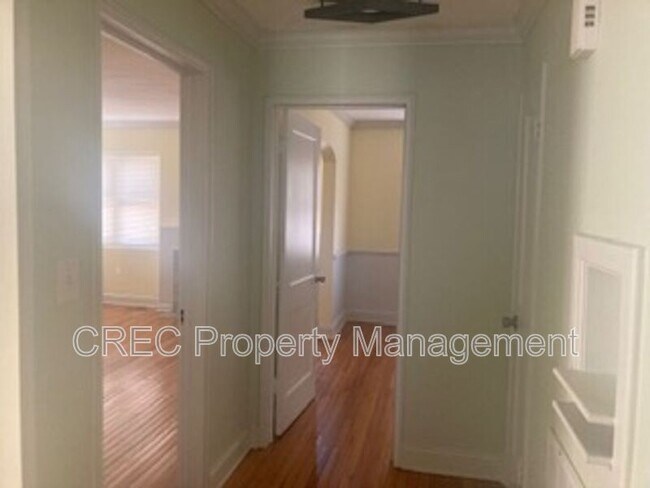 Building Photo - 9 Penn Ave