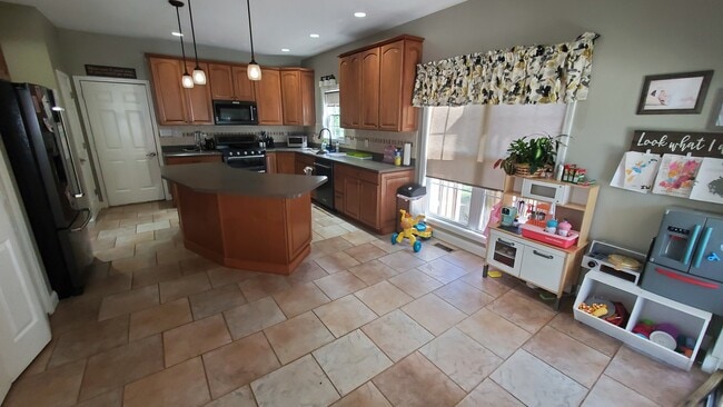 Kitchen - 5014 Scaleybark Ct